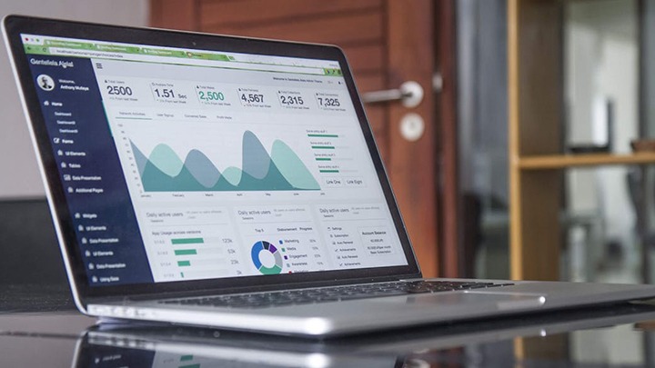 google ads example screen with graphs and bar charts